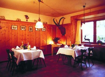Gasthaus Alte Post Zillis Luaran gambar